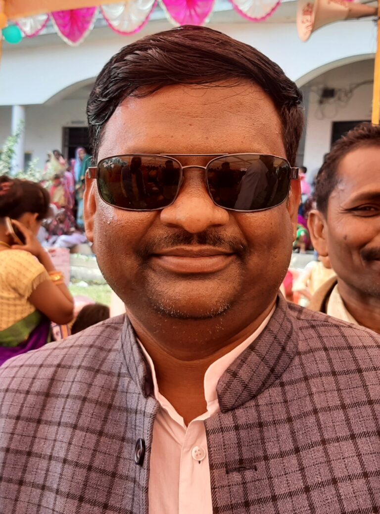 बर्फी लाल ग्राम प्रधान मधुबन की ओर से समस्त देशवासियों को गणतंत्र दिवस की हार्दिक शुभकामनाएं