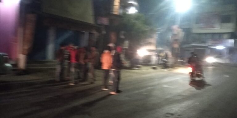 हाईवा के चपेट में आने से मोटरसाइकिल सवार एक युवक की मौत।