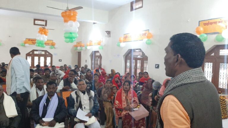 “म्योरपुर में क्षेत्र पंचायत की बैठक सम्पन्न,विकास में जनप्रतिनिधि भागीदार बने।” – विधायक राम दुलार सिंह