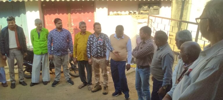 जिला उद्योग व्यापार मंडल दुद्धी ने उप मंत्री श्रवण कुमार व सदस्य गोपाल सोनी के माता के स्वर्गवास होने पर शोक सभा कर दी श्रद्धांजलि।