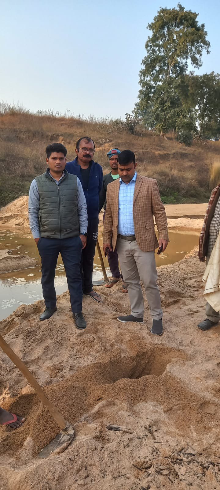 कोरगी और पीपरडीह बालू साइडों का अधिकारियों की मौजूदगी में सीमांकन।