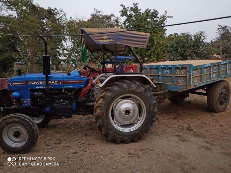 टेढ़ा में अवैध खनन बालू का परिवहन करते ट्रैक्टर धराया ,सीज।