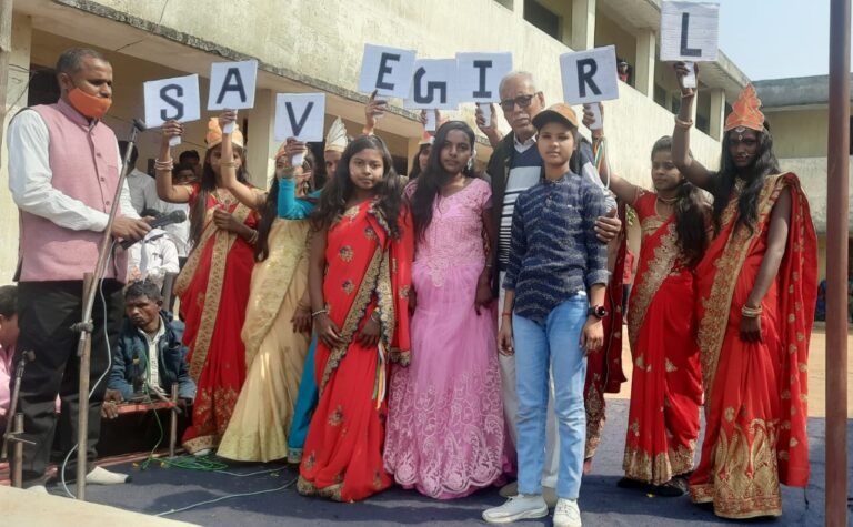 लिलासी: धूमधाम से मनाया गया गणतंत्र दिवस।