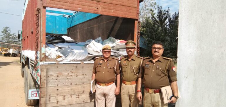 पांच अंतर्जनपदीय चोर गिरफ्तार, ट्रक समेत एल्यूमिनियम बरामद।