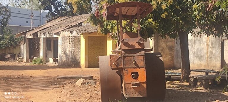 “लोक निर्माण विभाग के अधिकारी तहसील मुख्यालय स्थित कार्यालय पर अधिकारी नहीं बैठे तो आंदोलन होगा।” सुरेंद्र अग्रहरी