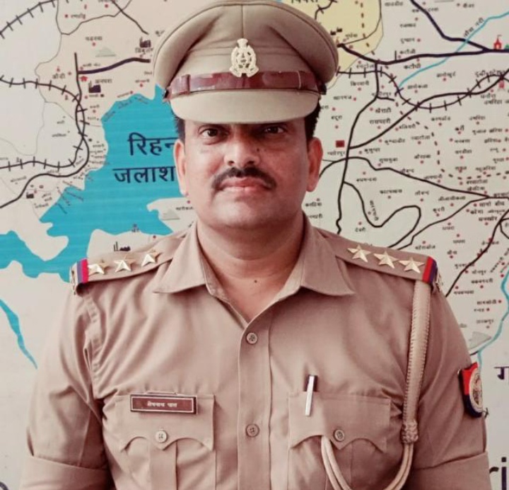 Sonbhadra News : पुलिस विभाग में चला तबादला एक्सप्रेस कई थानाध्यक्ष हुए इधर से उधर।