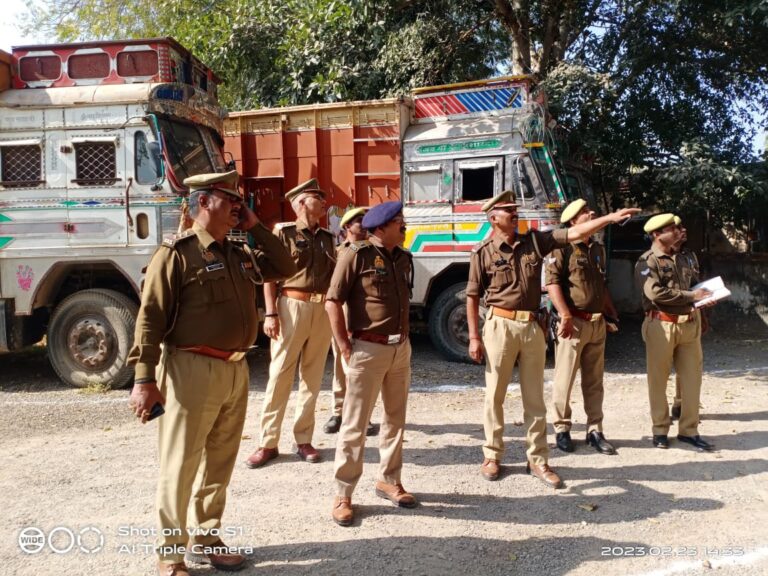 अपर पुलिस अधीक्षक द्वारा थाना चोपन का किया गया अर्द्धवार्षिक निरीक्षण।