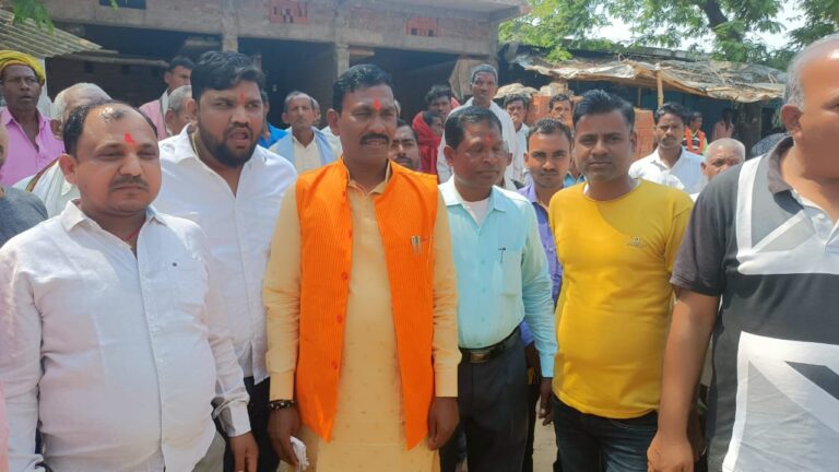 विधायक द्वारा लंगड़ी मोड़ शुक्र बाजार का उद्घाटन किया गया