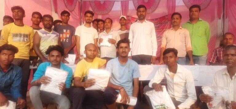 व्यक्ति के शारीरिक एवं मानसिक विकास के लिए खेल आवश्यक – कमलेश कुमार