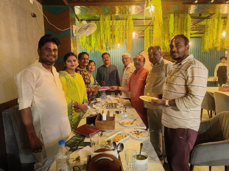 वैश्य महासम्मेलन द्वारा होली मिलन समारोह का आयोजन 14 मार्च 2023 को सामुदायिक भवन नव जीवन विहार मे।