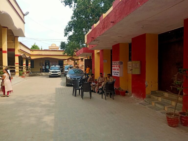 दुद्धी, रेणुकूट, पिपरी व अनपरा अध्यक्ष पद के लिए 72 व सदस्य के लिए 200 फार्म बिके।