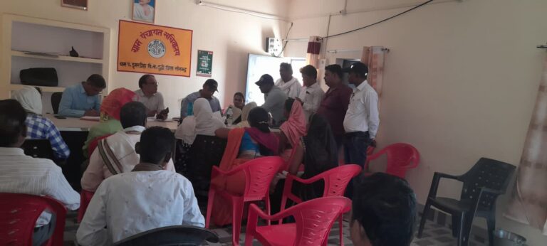 जल जीवन मिशन की राष्ट्रीय टीम ने गांव में लगाई चौपाल।