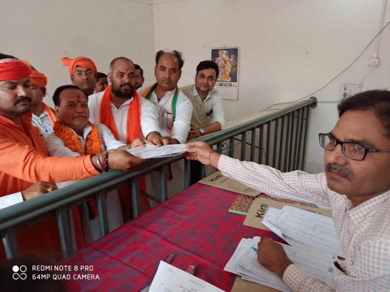 दुद्धी से भाजपा व बसपा ,रेनुकूट व पिपरी से भाजपा ,अनपरा से भाजपा व सपा उम्मीदवार ने किया नामांकन।