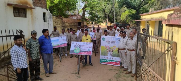 साइकिल यात्रा निकाल वन विभाग ने दिया प्लास्टिक मुक्ति का संदेश