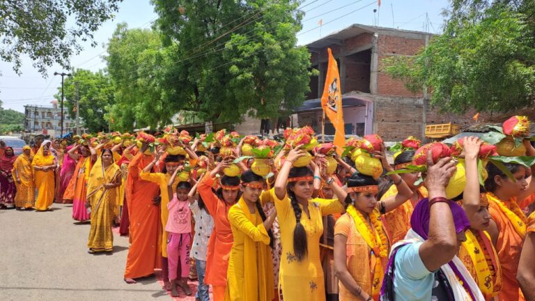 मंदिर में हुई शिवलिंग की प्राण प्रतिष्ठा,विराट रुद्र महायज्ञ के लिए निकली कलश यात्रा।
