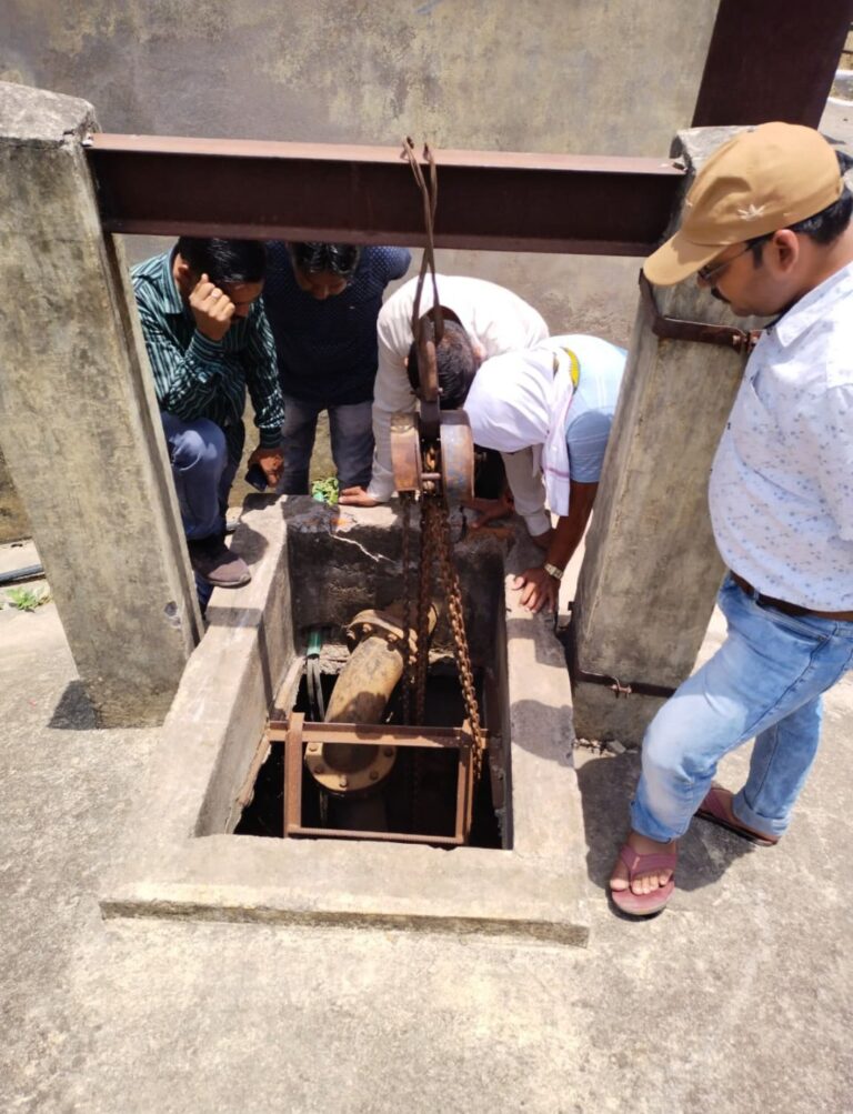 पम्प खराब होने से जलापूर्ति बाधित पर नगर अध्यक्ष द्वारा त्वरित जलापूर्ति बहाल कराई गई।