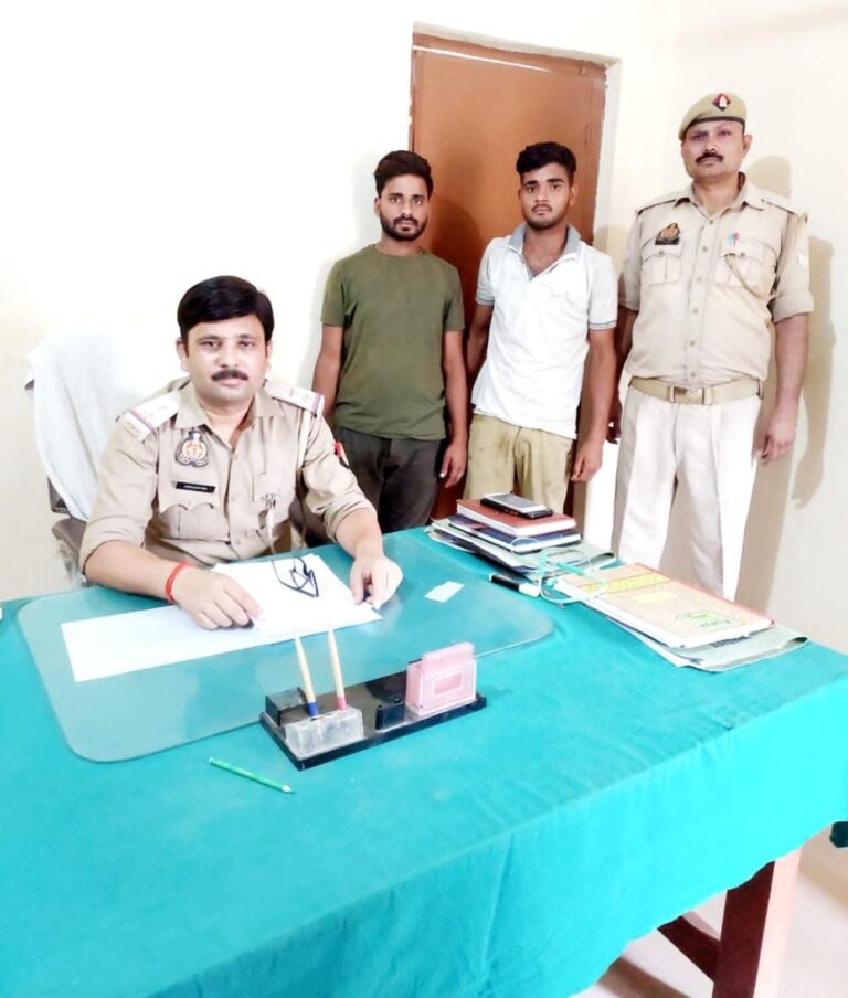 पिकअप में लदे पांच पड़िया के साथ दो पशु तस्कर गिरफ्तार