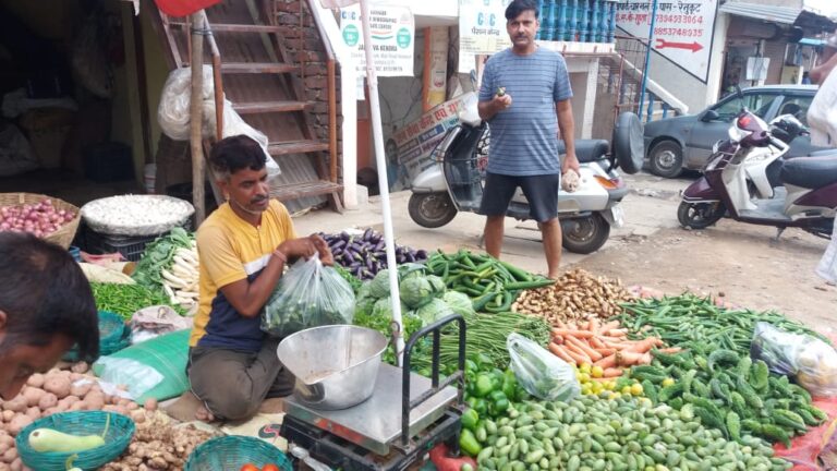 बिना टमाटर के चटनी कैसे बनी,150 के पार हुआ टमाटर का भाव, कई सब्जियां हुई महंगी