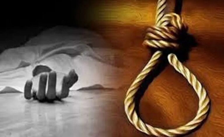 सदिग्ध परिस्थितियों में गर्भवती महिला का फाँसी से लटकती मिली लाश, मायका वालो ने लगाया हत्या का आरोप