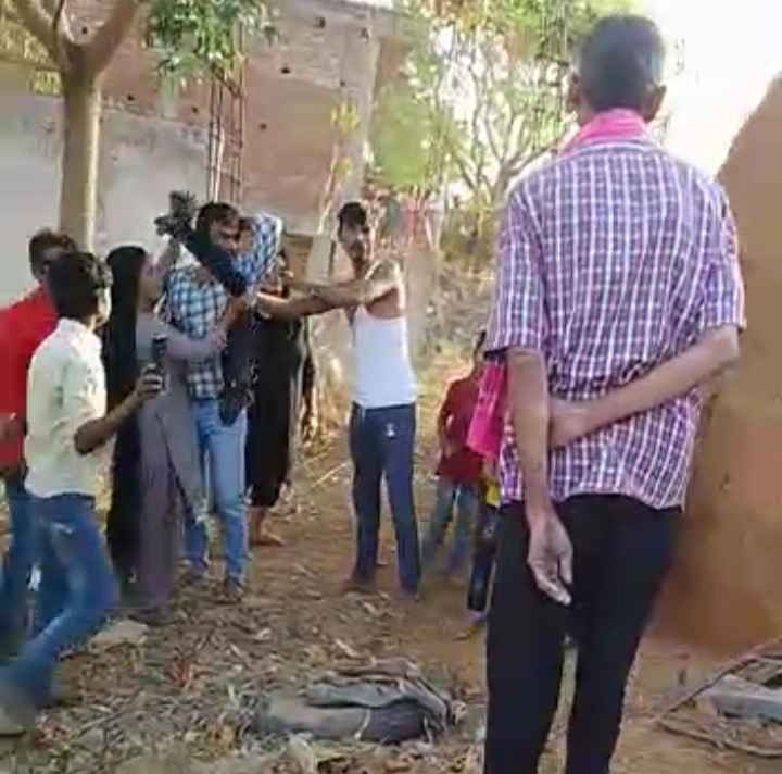 24 घंटा में वारदात की दूसरी घटना,जमीनी विवाद में दो पक्षों में खूब चले लाठी-डंडे,दर्जनों घायल, मारपीट का वीडियो वायरल