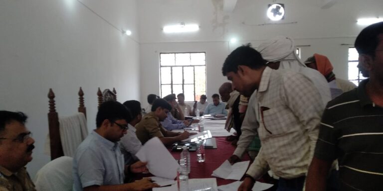 सीडीओ की अध्यक्षता में हुआ समाधान दिवस का आयोजन ,61 मामलों में 12 निस्तारण