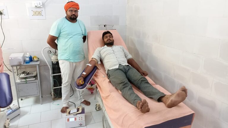 नेक कार्य : दुद्धी के कुंदन जौहरी नें ब्लड डोनेट कर गर्भवती महिला की रक्षा की।