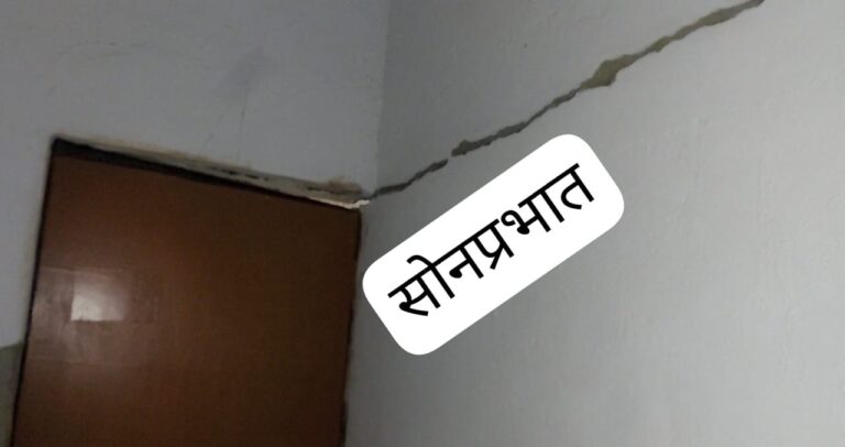 गुरमुरा प्राथमिक स्वास्थ्य केंद्र बना खण्डहर, खतरे का भय