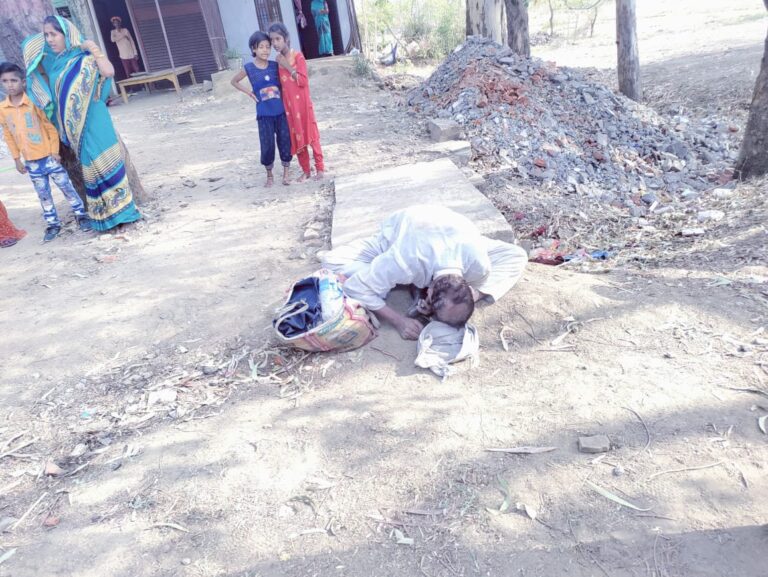 बीड़ी बेचने का काम घूम घूम कर कर रहे व्यक्ति की अज्ञात कारणों से मौत।