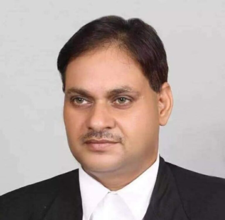 सोनभद्र : अधिवक्ता वेश भूषा में टहल रहे लोगों के विरुद्ध हो कार्रवाई : जय नारायण पांडेय