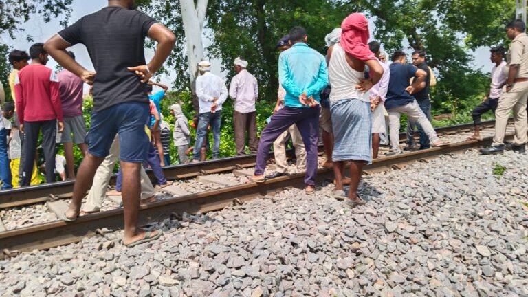 ट्रेन से कटकर बृद्ध महिला की मौत,मचा कोहराम