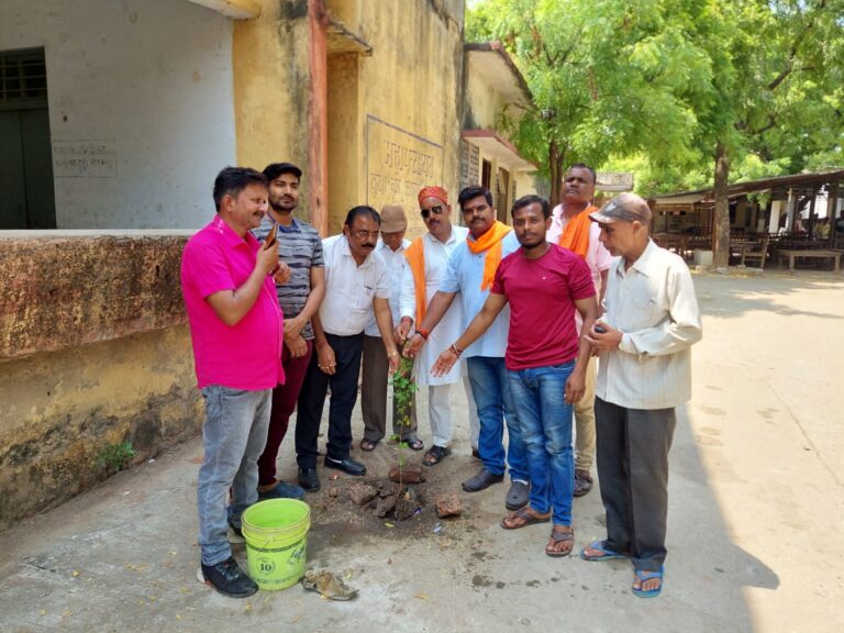बजरंग दल सेवा सप्ताह के रूप में वृक्षारोपण.