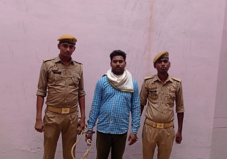 महिला से दुष्कर्म कर पति को भेजी आपत्तिजनक तस्वीर, पुलिस ने किया गिरफ्तार।