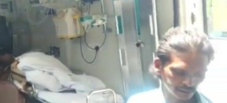 रेनुकूट रेलवे कालोनी एरिया में किन्नर पर हुआ जानलेवा हमला , वाराणसी ट्रामा सेंटर में एडमिट।