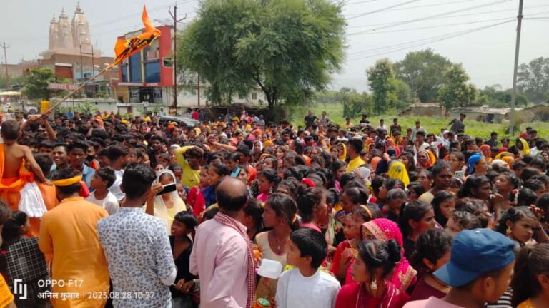 सावन माह के अंतिम सोमवार पर विशाल कांवर यात्रा का हुआ आयोजन, भव्य झांकियों के साथ झूमे हजारों श्रद्धालु