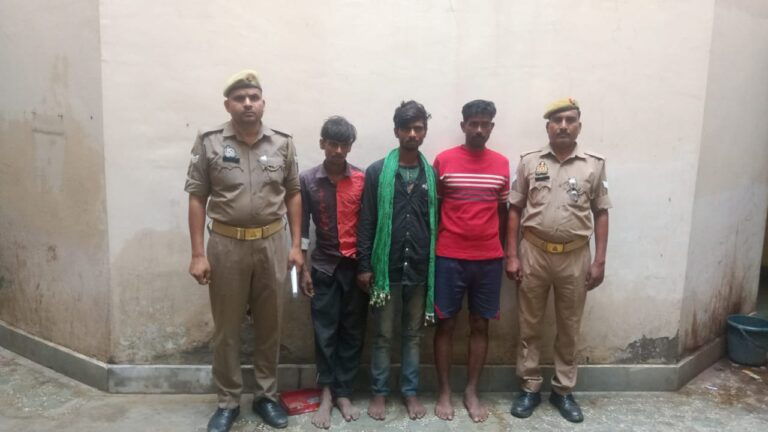 चोरी की योजना बना रहे 03 अभियुक्तों को चोरी करने के उपकरण के साथ गिरफ्तार