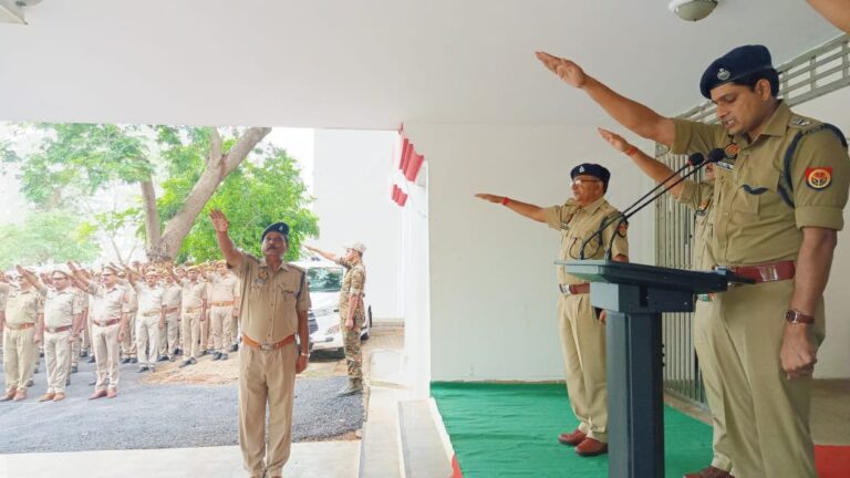 मेरी माटी मेरा देश/आजादी का अमृत महोत्सव कार्यक्रम तहत अमृत काल के पंच-प्रण की शपथ दिलायी गयी ।