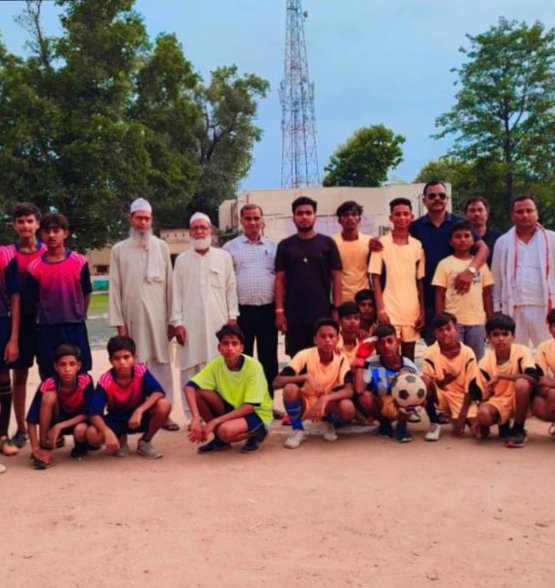 मैत्रीपूर्ण अंडर-19 वर्ष के फुटबॉल मैच में दुद्धी ने बचरा को 2-0 से हराया।