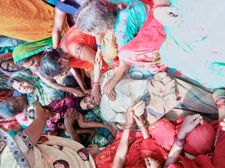 बिजली का फाल्ट ठीक करने में गई युवक की जान, मासूम बच्चों के सिर से उठा पिता का छाया