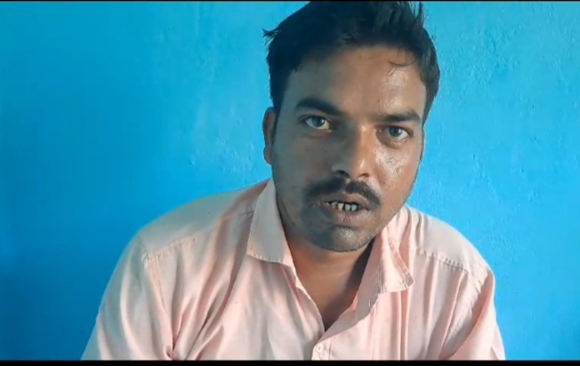 Sonabhadra news-न्याय न मिलने पर चौकीदार ने कहा बिटिया और पत्नी के साथ लखनऊ में करूंगा आत्मदाह