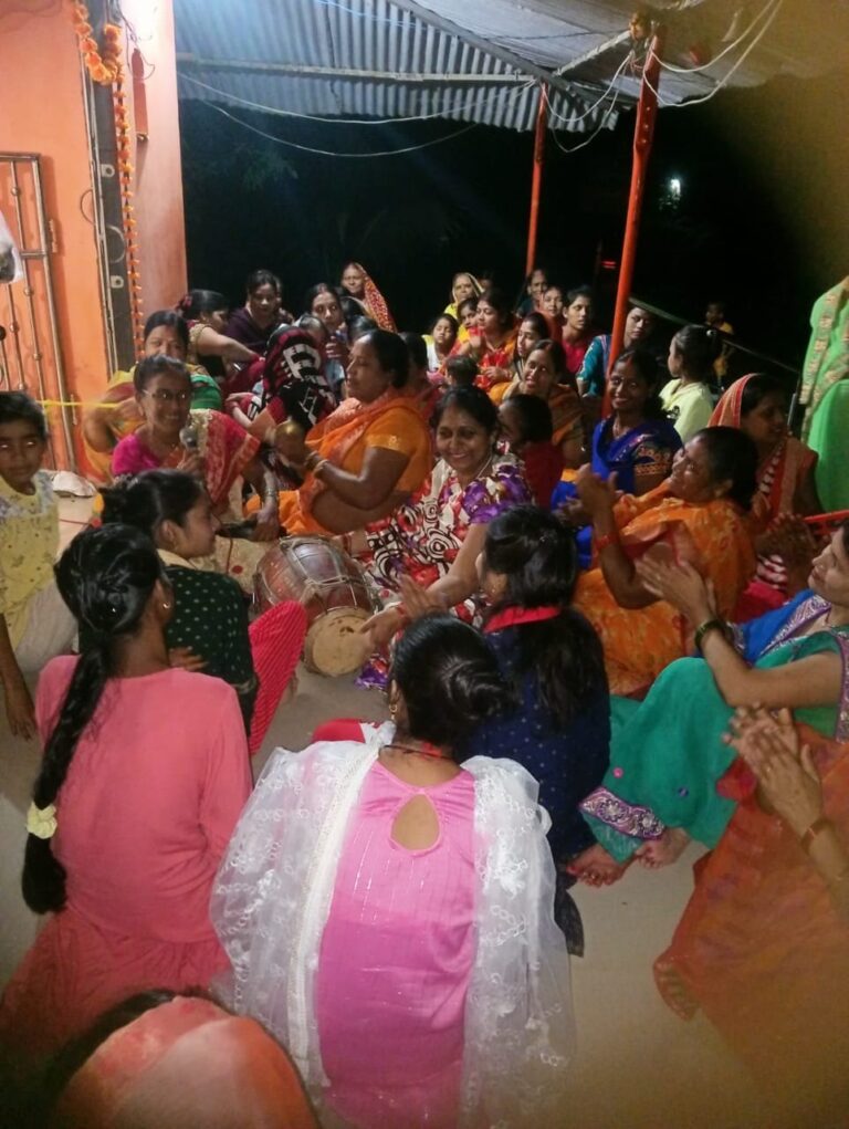 मां काली मंदिर और महावीर जी मंदिर पर छठी महोत्सव बहुत ही धूमधाम से मनाया गया।