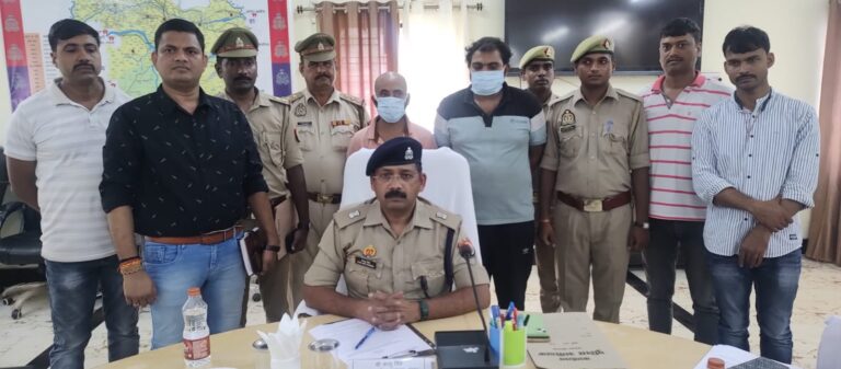 Sonabhadra crime-1कुंतल75 किलो गांजा के साथ दो अन्तर्राज्यीय तस्कर गिरफ्तार