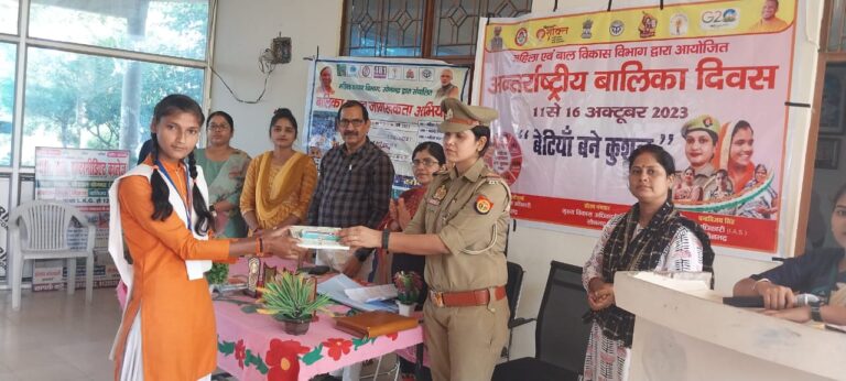 Sonabhadra news -बेटी है स्वर्ग की सीढ़ी, वो पढेगी तो बढ़ेगी अगली पीढ़ी- जिला प्रोवेशन अधिकारी