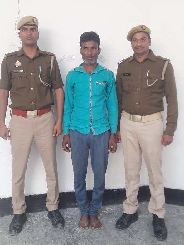 डाला-एक किलो 300 ग्राम गांजा संग एक अभियुक्त को पुलिस ने किया गिरफ्तार