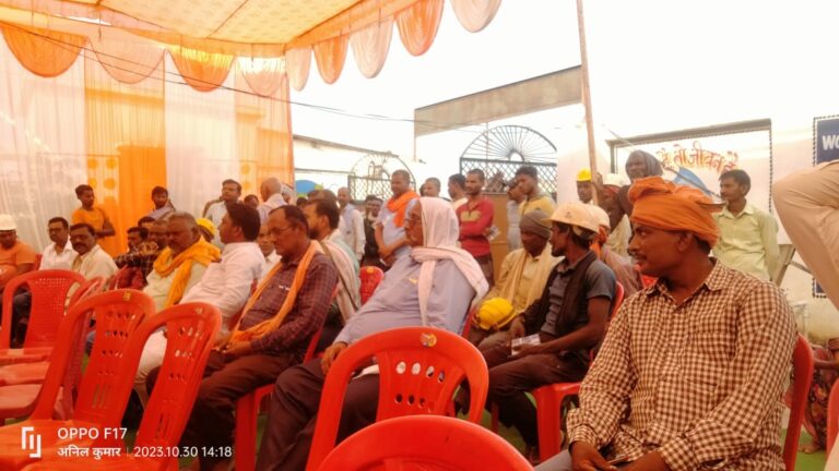 डाला-खींचातानी के बीच सम्पन्न हुआ जनसुनवाई,जनसुनवाई लगते ही रोड पर होता है पानी का छिड़काव नहीं तो बंद