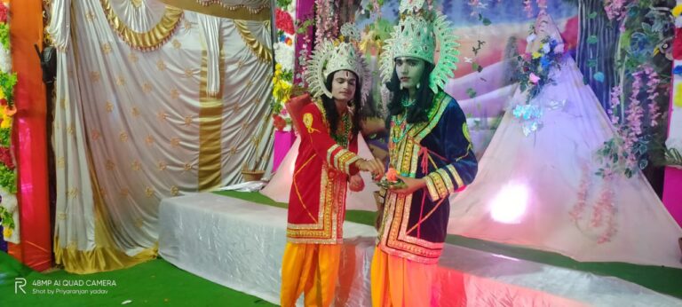 राम- सीता के वाटिका में प्रथम मिलन के दृश्य ने दर्शकों का मन मोहा, सागोबांध की रामलीला आज होगा धनुष यज्ञ।