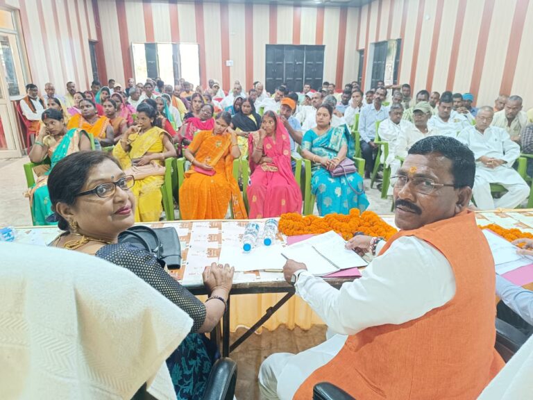 क्षेत्र पंचायत सदस्यों की बैठक ब्लॉक में हुई सम्पन्न।