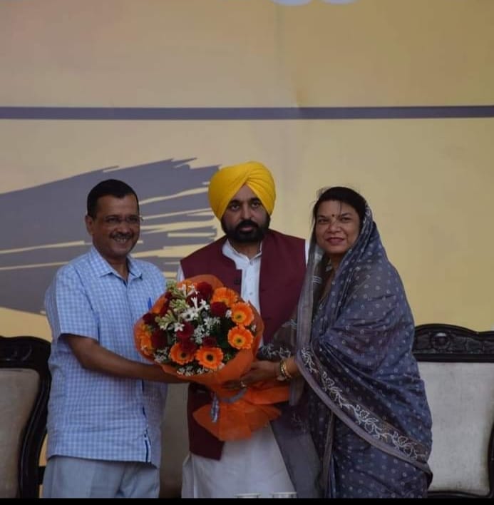 रानी अग्रवाल ने दिखाया दमखम, जुटी भारी भीड़.अरविंद केजरीवाल और भगवंत मान ने रोड शो कर मांगे वोट..