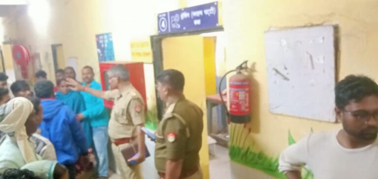 दुद्धी : मैजिक व बाइक की टक्कर में तीन गंभीर हुए, दो ट्रामासेंटर के लिए  रेफर।