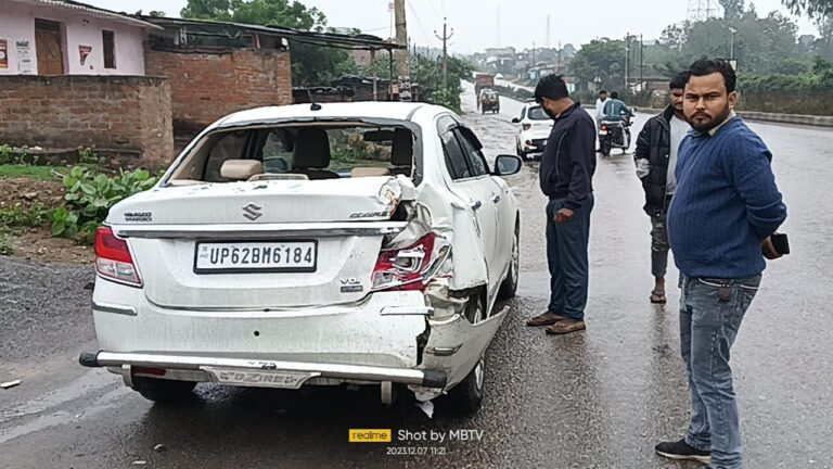 ट्रक ने कार में मारी टक्कर,चालक सहित 3 घायल