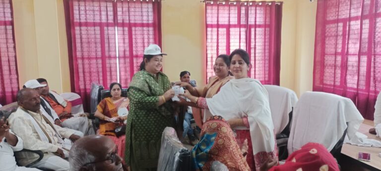 जन जागृति दिवस के अवसर पर स्वच्छ वातावरण प्रोत्साहन समितियों को चेयरमैन ने किया सम्मानित।